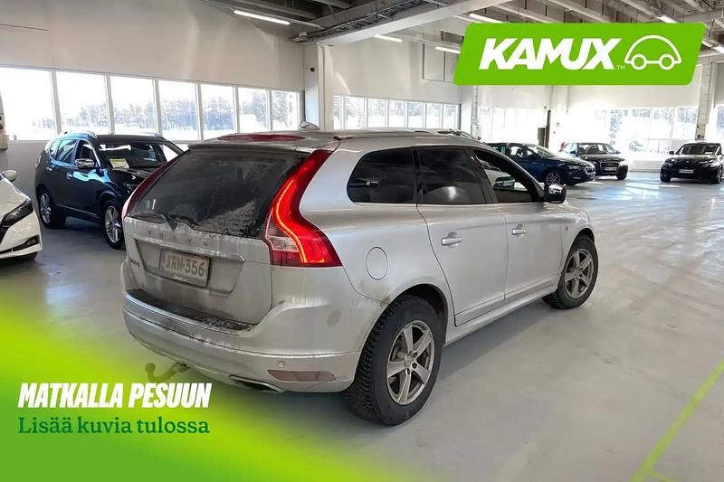 Käytetty Volvo XC60 Ocean Race 181 HP (133 kW) 2014 Hopea / harmaa Katumaasturi