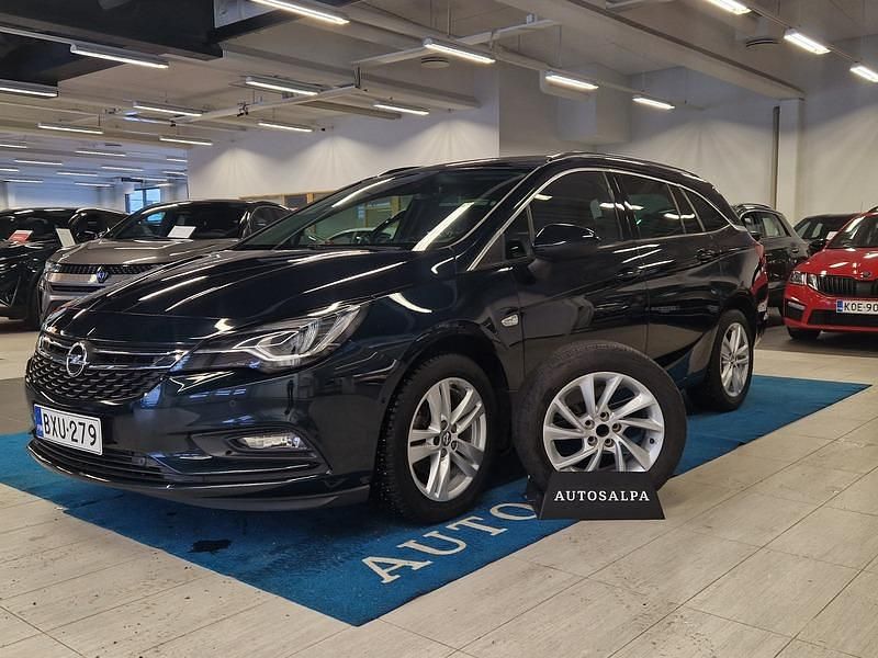 Käytetty Opel Astra Innovation 105 HP (77 kW) 2019 Vihreä Farmari