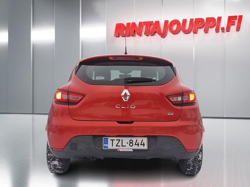 Käytetty Renault Clio IV 90 HP (66 kW) 2014 Punainen Viistoperä