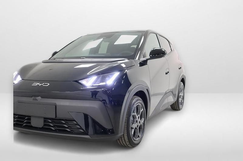 Käytetty BYD Dolphin Surf Comfort 114 kW (156 HP) 2025 Musta Viistoperä