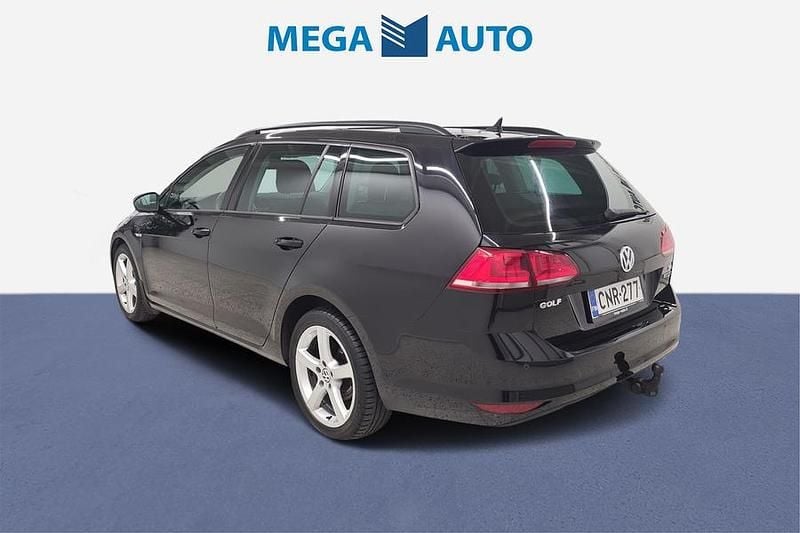 Käytetty VW Golf VII Highline 110 HP (80 kW) 2014 Musta Farmari