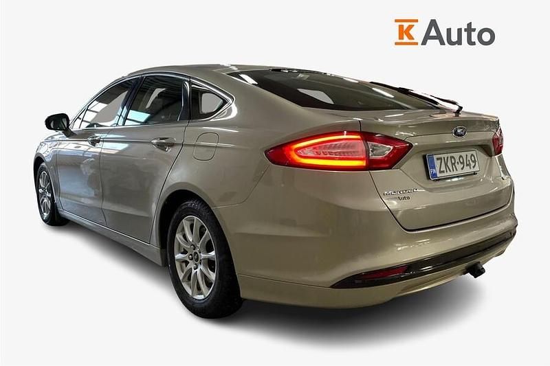 Käytetty Ford Mondeo Titanium 160 HP (117 kW) 2016 Harmaa Viistoperä