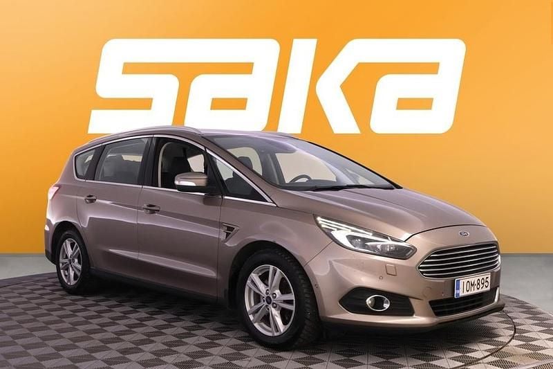 Käytetty Ford S-MAX Titanium 150 HP (110 kW) 2018 Tila-auto