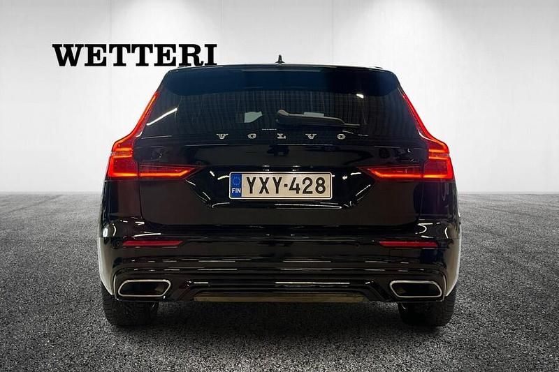 Käytetty Volvo V60 Business Edition 340 HP (250 kW) 2022 Farmari