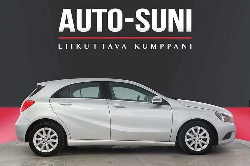 Käytetty Mercedes A180 122 HP (89 kW) 2013 Viistoperä