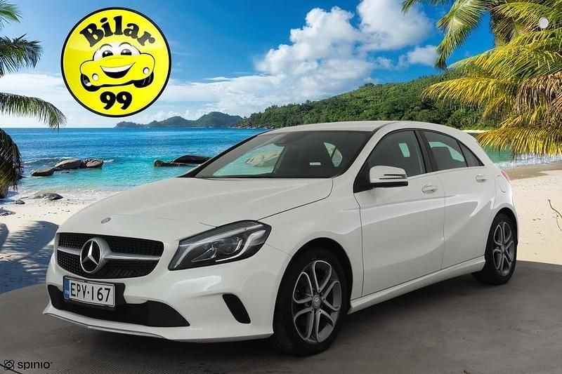 Käytetty Mercedes A180 Business 122 HP (89 kW) 2016 Viistoperä