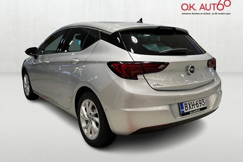 Käytetty Opel Astra Innovation 150 HP (110 kW) 2019 Hopea Viistoperä