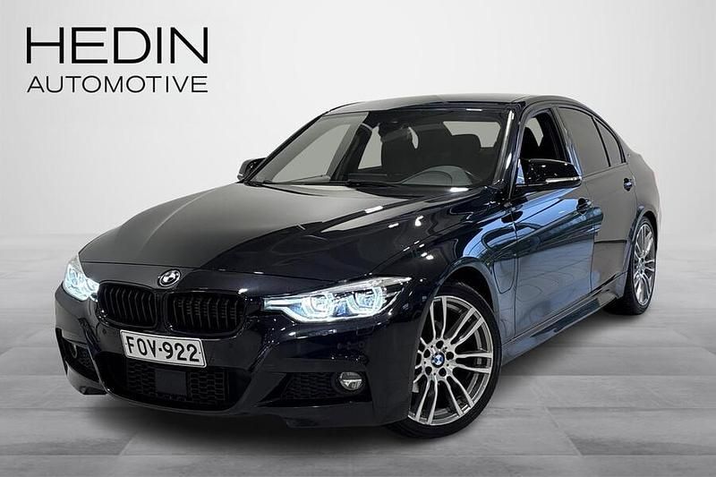 Musta Käytetty 2016 BMW 330e M Sport Sedan | 18 780 € (Perustarjous) - Kuva 1/4