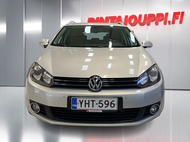 Käytetty VW Golf VI Comfortline 140 HP (102 kW) 2011 Viistoperä