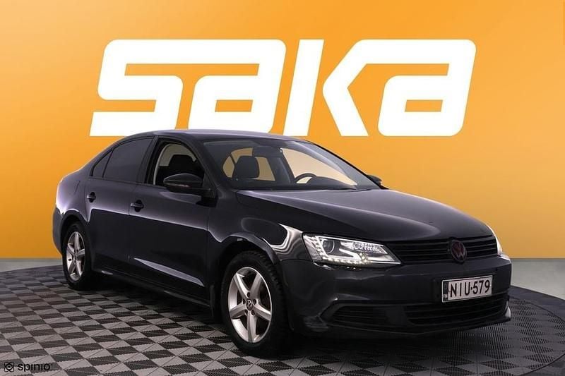 Käytetty 2013 VW Jetta Comfortline Sedan | 6 900 € (Perustarjous) - Kuva 1/3