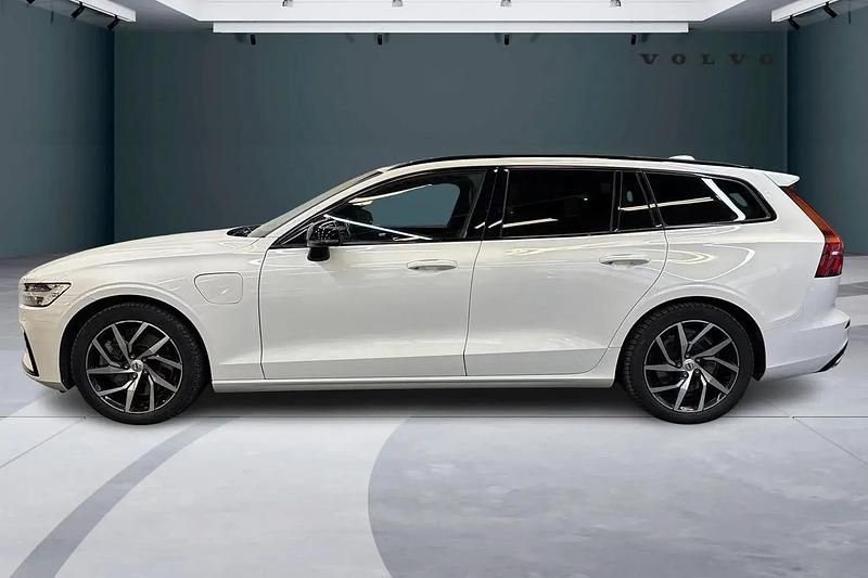 Käytetty Volvo V60 R-Design 392 HP (288 kW) 2019 Valkoinen Farmari