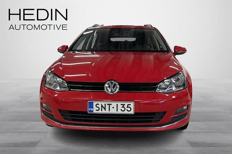 Käytetty VW Golf VII Allstar 110 HP (80 kW) 2016 Punainen Farmari