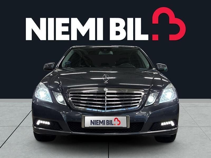 Käytetty Mercedes E250 Elegance 204 HP (150 kW) 2010 Sedan