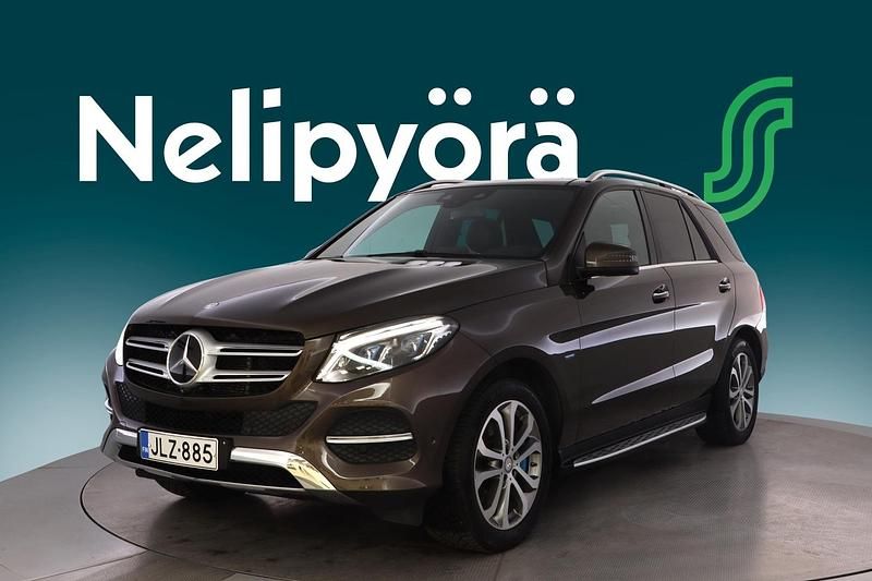 Musta Käytetty 2016 Mercedes GLE500 Katumaasturi | 29 900 € - Kuva 1/3