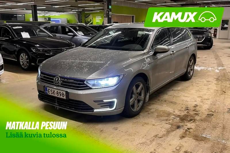 Käytetty VW Passat 156 HP (114 kW) 2016 Hopea / harmaa Farmari
