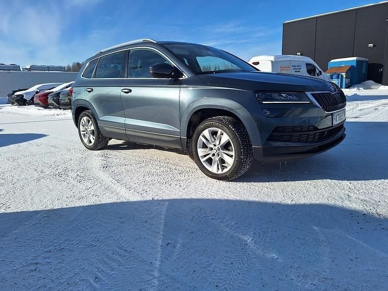 Käytetty Skoda Karoq Business Line 150 HP (110 kW) 2020 Katumaasturi
