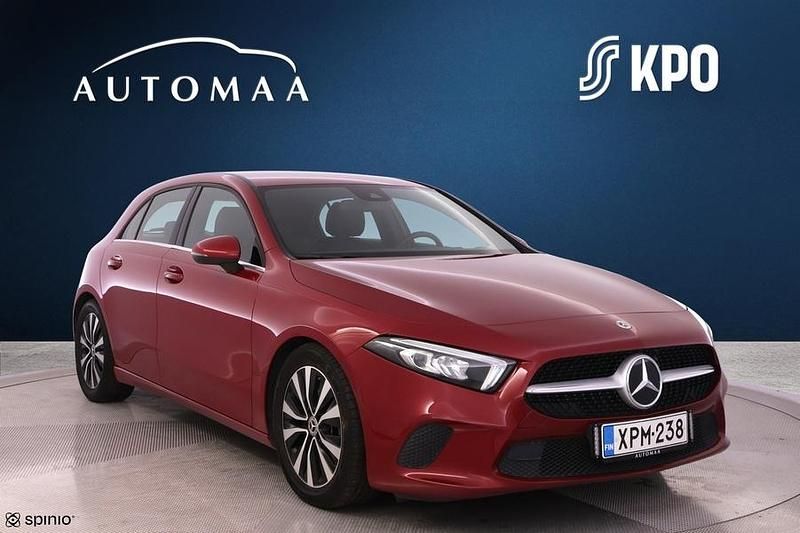 Käytetty Mercedes A200 Business 150 HP (110 kW) 2021 Punainen Viistoperä