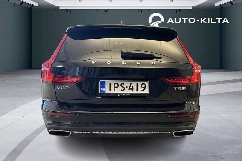 Käytetty Volvo V60 Inscription 317 HP (233 kW) 2019 Musta Farmari