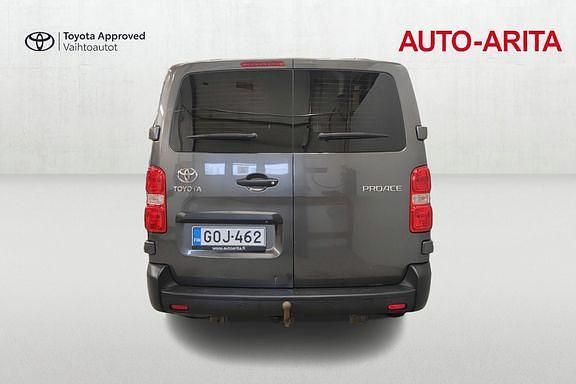 Käytetty Toyota Proace Edition 122 HP (89 kW) 2021 Harmaa Tila-auto