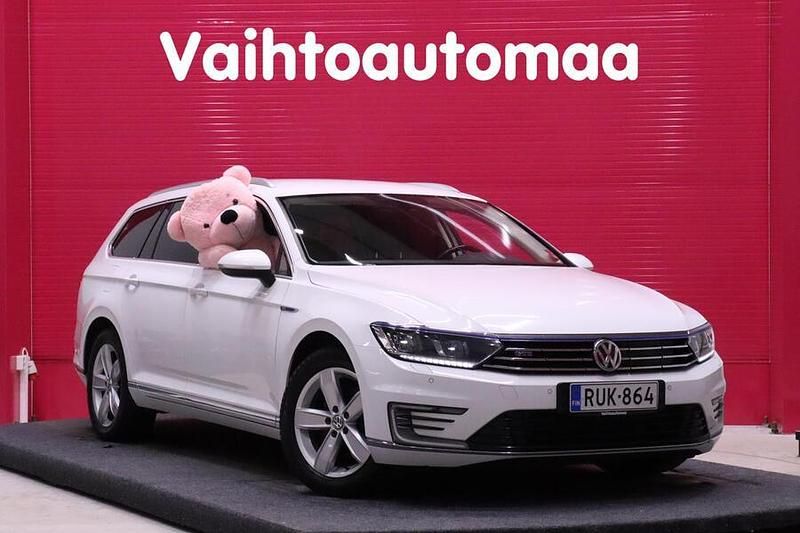 Käytetty 2017 VW Passat GTE Farmari | 8 990 € (Hyvä tarjous) - Kuva 1/3