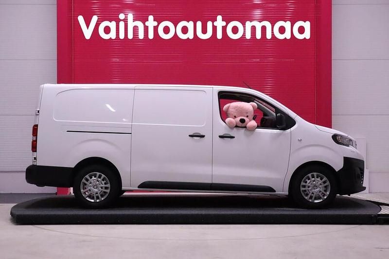 Käytetty Peugeot Expert 177 HP (130 kW) 2017 Van