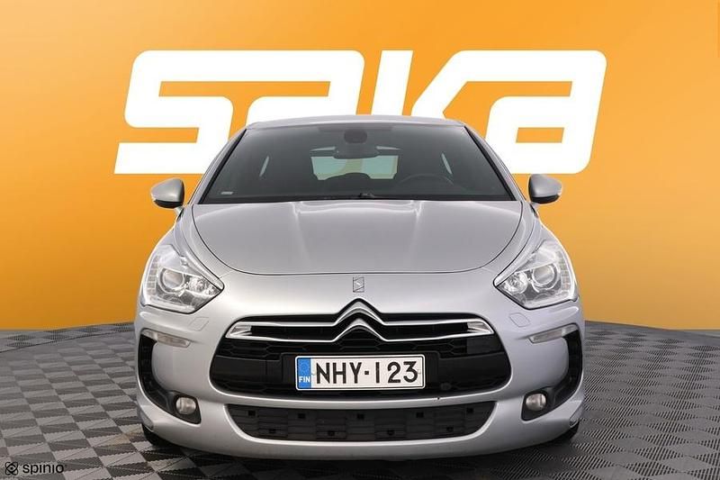 Käytetty Citroën DS5 Chic 163 HP (119 kW) 2013 Viistoperä