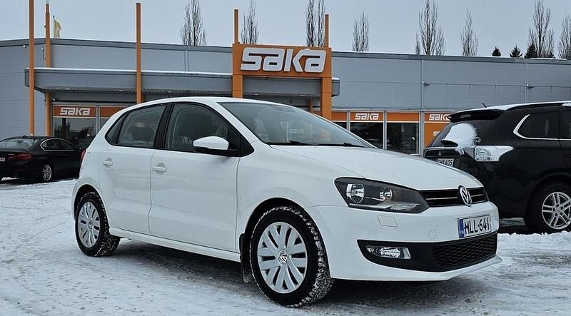 Käytetty VW Polo Comfortline 90 HP (66 kW) 2013 Viistoperä