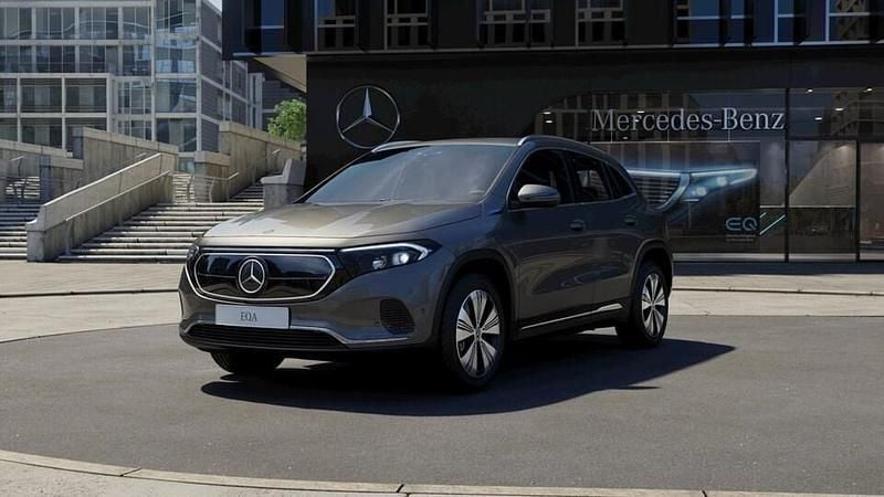 Käytetty Mercedes EQA250 139 kW (190 HP) 2021 Katumaasturi
