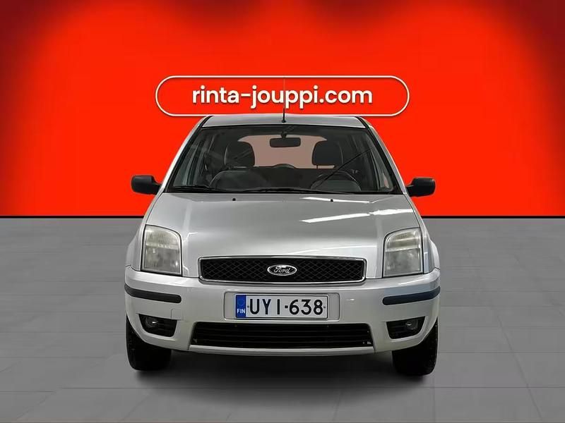 Käytetty Ford Fusion 2003 Viistoperä