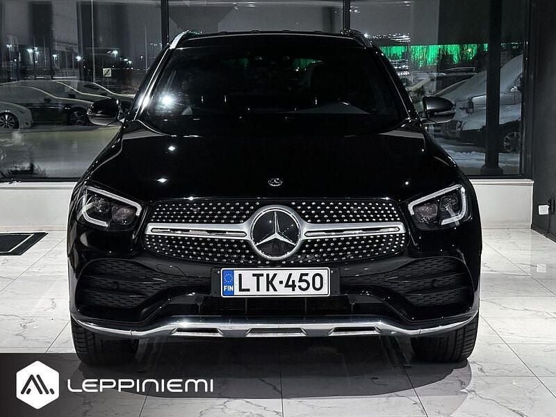 Käytetty Mercedes GLC300e AMG 194 HP (142 kW) 2022 Katumaasturi