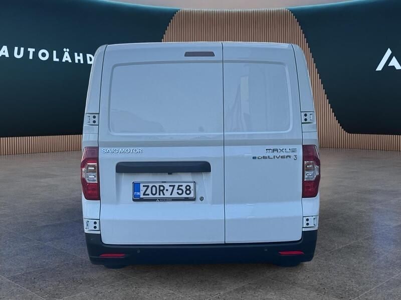 Käytetty Maxus eDeliver 3 89 kW (122 HP) 2022 Van