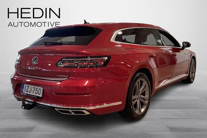 Käytetty VW Arteon R-line 218 HP (160 kW) 2021 Punainen Farmari