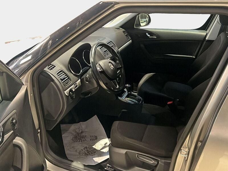 Käytetty Skoda Yeti Ambition 110 HP (80 kW) 2016 Katumaasturi