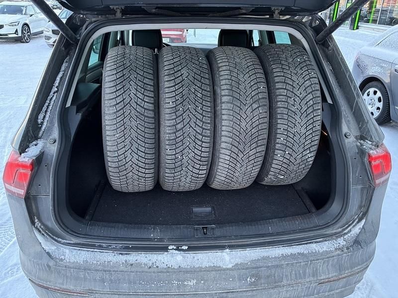 Käytetty VW Tiguan Comfortline 150 HP (110 kW) 2018 Katumaasturi