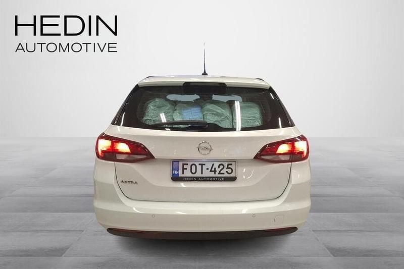 Käytetty Opel Astra 146 HP (107 kW) 2021 Valkoinen Farmari