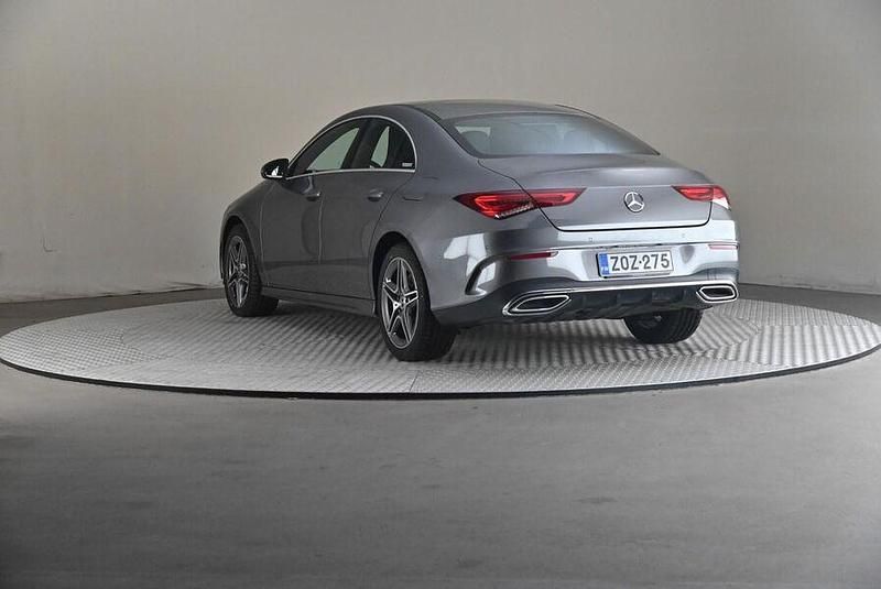 Käytetty Mercedes CLA250e Business 218 HP (160 kW) 2023 Sedan