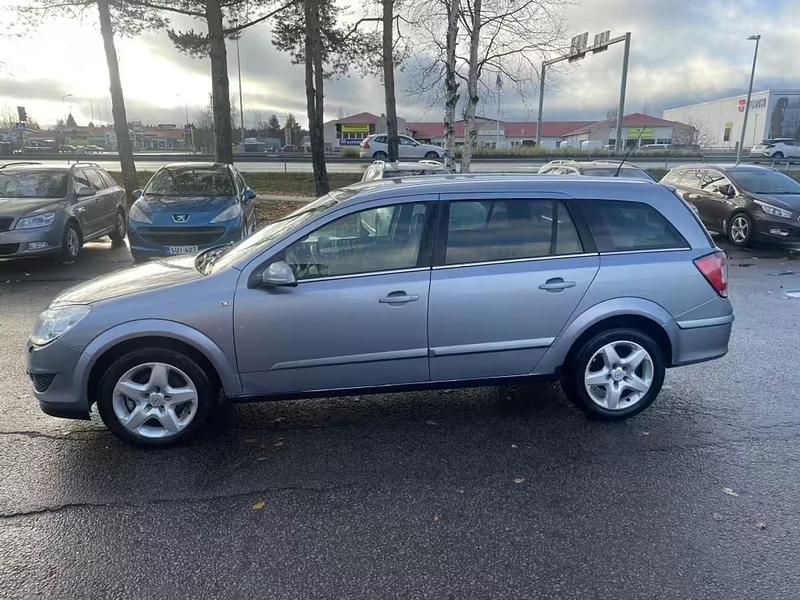 Käytetty Opel Astra 2009 Farmari