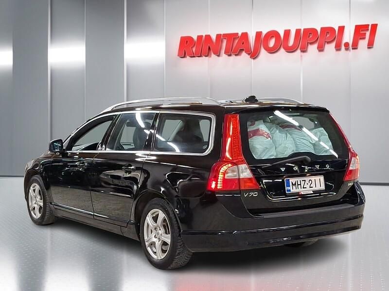 Käytetty Volvo V70 Business Edition 175 HP (128 kW) 2010 Musta Farmari