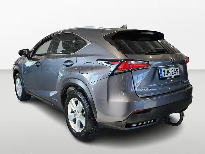 Käytetty Lexus NX300h Executive Line 155 HP (114 kW) 2017 Harmaa Katumaasturi