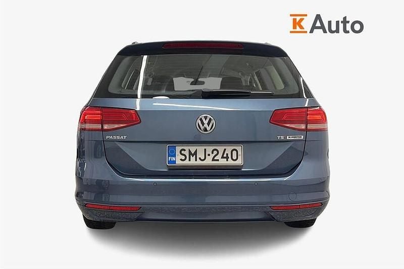 Käytetty VW Passat Comfortline 125 HP (91 kW) 2017 Sininen Farmari