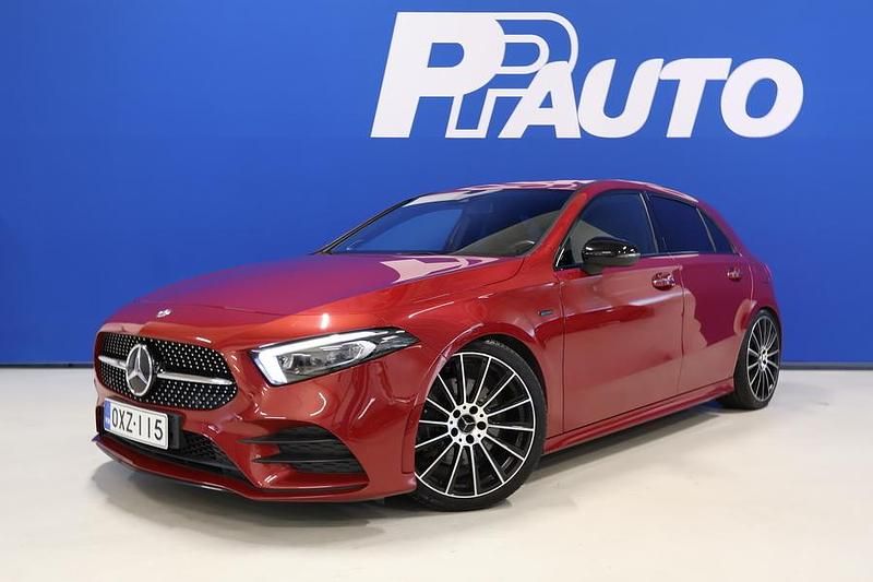 Käytetty Mercedes A250 Business 160 HP (117 kW) 2020 Viistoperä