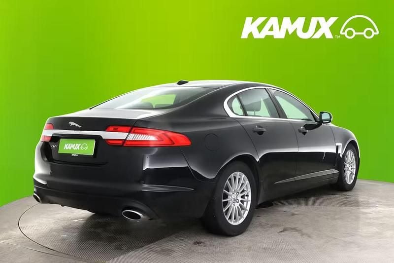 Käytetty Jaguar XF 241 HP (177 kW) 2012 Musta Sedan