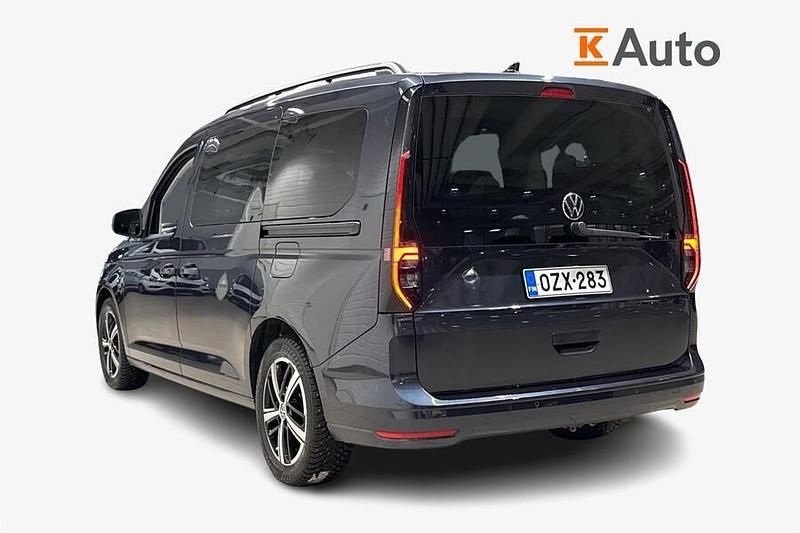 Käytetty VW Caddy Maxi Life Life 122 HP (89 kW) 2023 Sininen Tila-auto