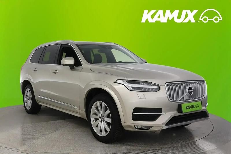 Luminous sand / metallic Käytetty 2016 Volvo XC90 Inscription Katumaasturi | 31 770 € (Perustarjous) - Kuva 1/4