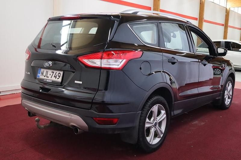 Käytetty Ford Kuga Titanium 150 HP (110 kW) 2014 Katumaasturi