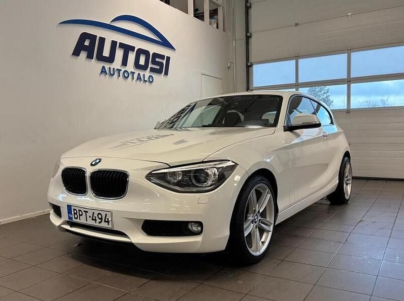 Käytetty BMW 114 M Sport 102 HP (75 kW) 2013 Valkoinen Viistoperä
