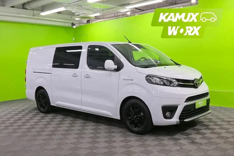 Käytetty Toyota Proace 100 kW (136 HP) 2023 Valkoinen Tila-auto