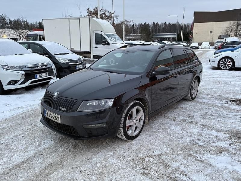 Käytetty Skoda Octavia RS 184 HP (135 kW) 2015 Viistoperä