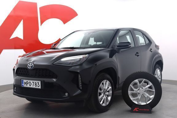 Night sky black (209 Käytetty 2024 Toyota Yaris Cross Active Katumaasturi | 27 990 € (Perustarjous) - Kuva 1/4