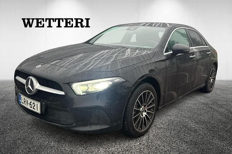 Käytetty 2022 Mercedes A250 Business Sedan | 32 780 € (Kallis) - Kuva 1/4